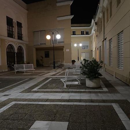 Apartamento Centrico “Los Pajaritos” Con Garaje. Jerez de la Frontera Exterior foto